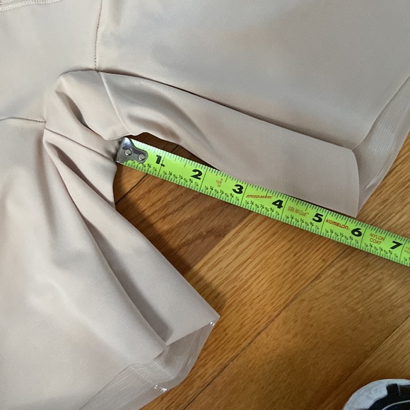 MiracleSuit “Tummy Tuck” High Waist Long Leg Shaper - Picture 8 of 9